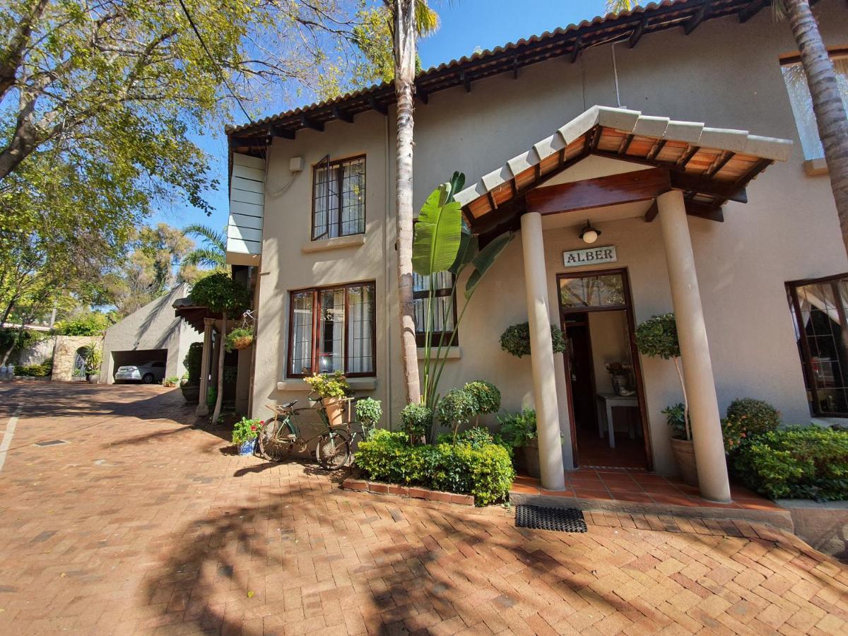 Waterhouse Guest Lodge - Indus Street Pretoria-Noord Esterno foto