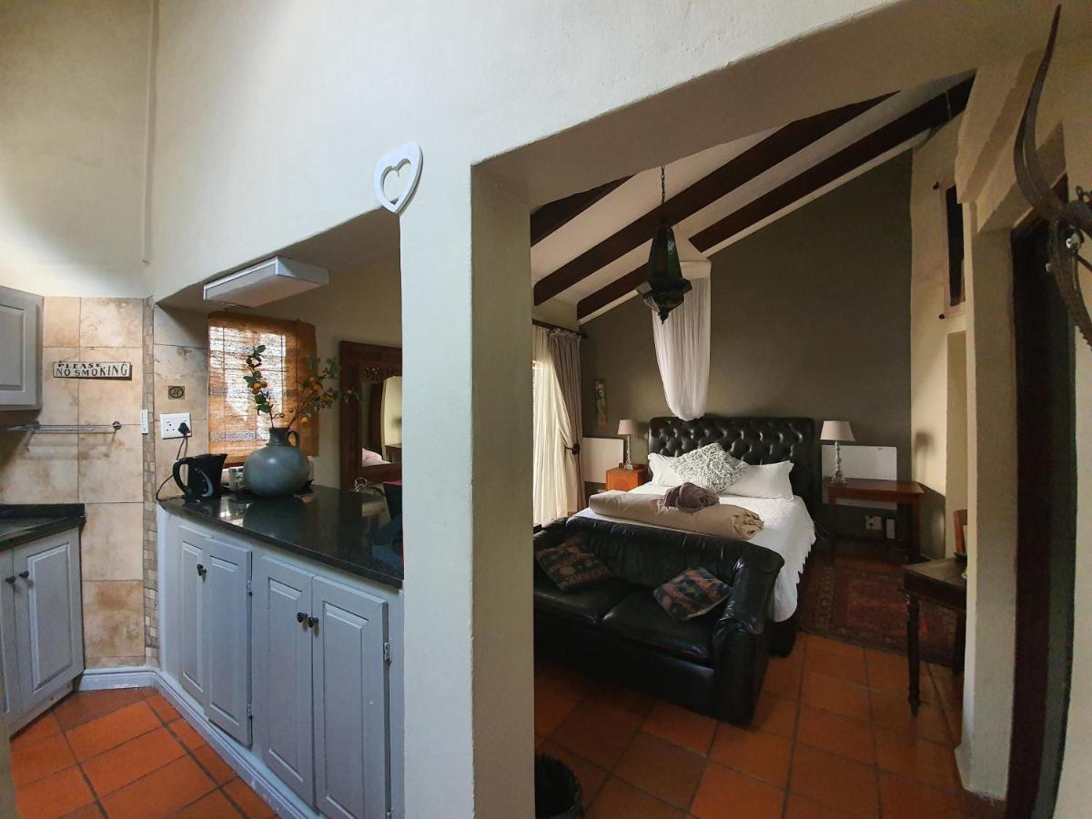 Waterhouse Guest Lodge - Indus Street Pretoria-Noord Esterno foto