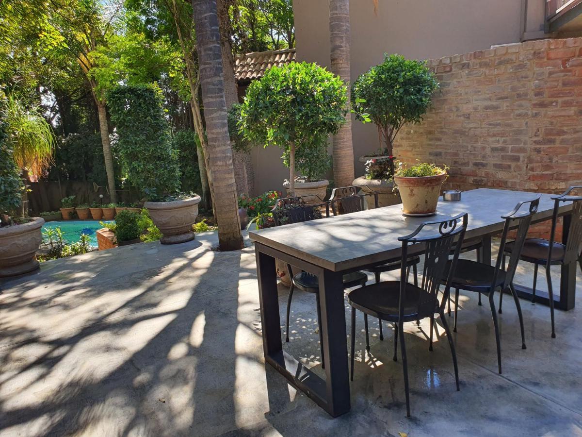 Waterhouse Guest Lodge - Indus Street Pretoria-Noord Esterno foto