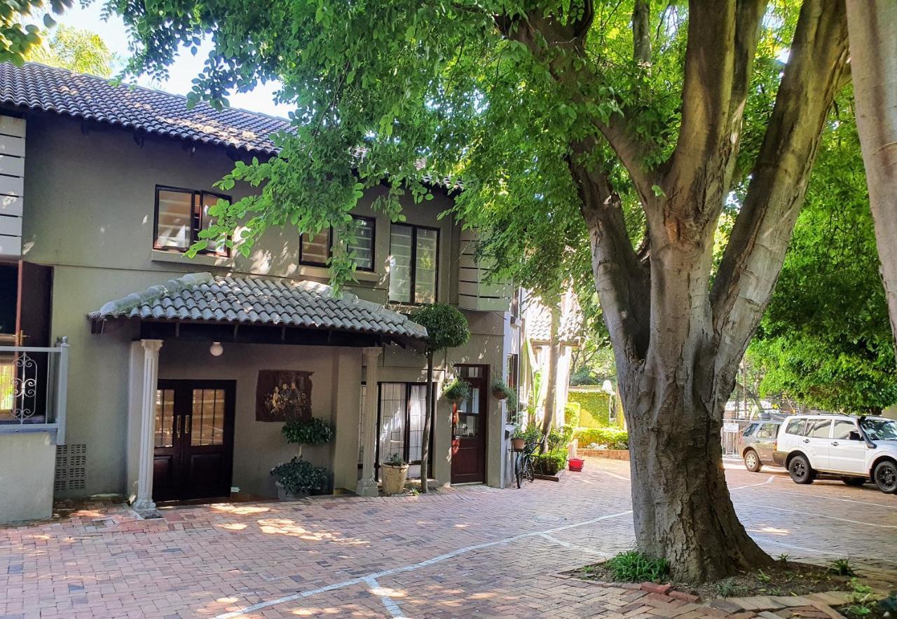 Waterhouse Guest Lodge - Indus Street Pretoria-Noord Esterno foto