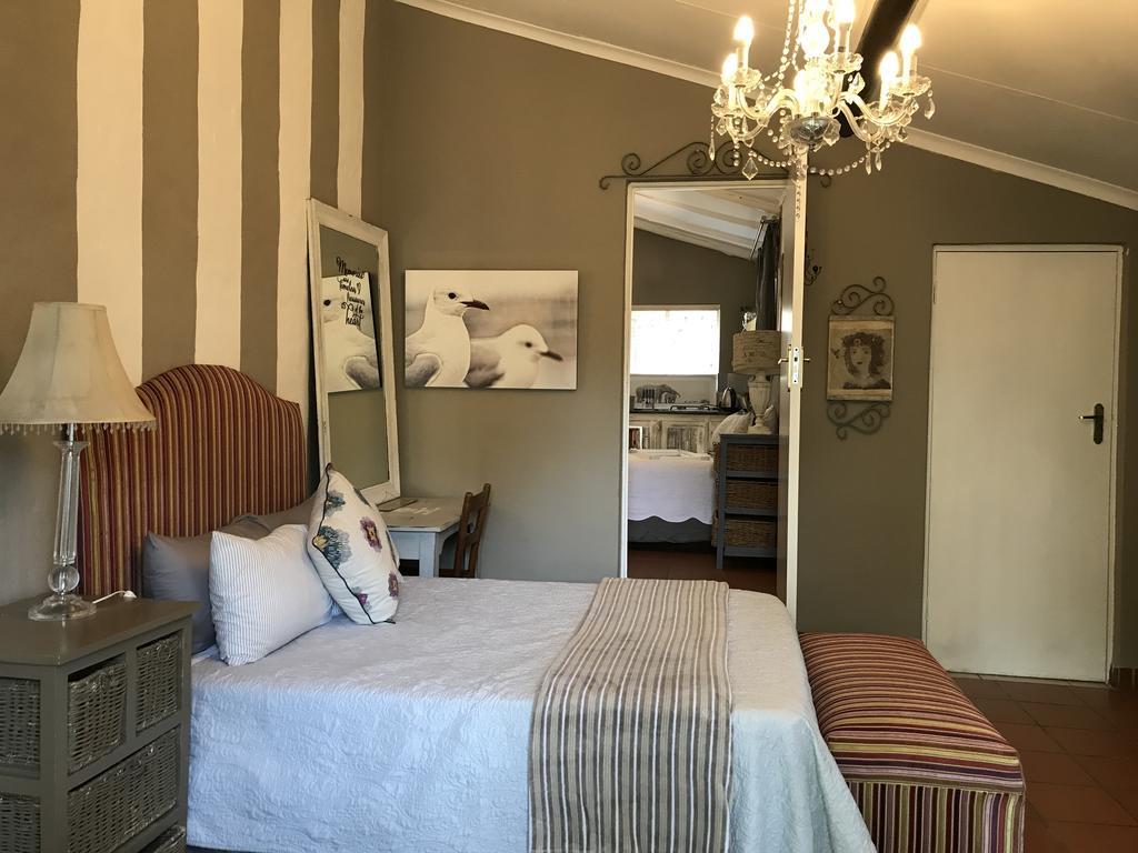 Waterhouse Guest Lodge - Indus Street Pretoria-Noord Esterno foto