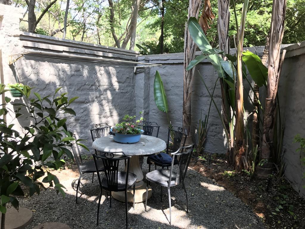 Waterhouse Guest Lodge - Indus Street Pretoria-Noord Esterno foto