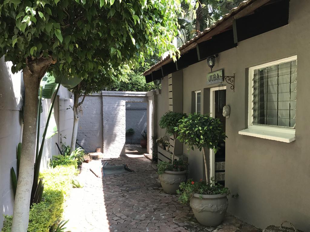 Waterhouse Guest Lodge - Indus Street Pretoria-Noord Esterno foto